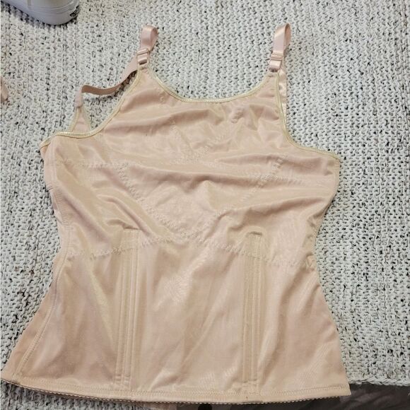 Linda's world shapewear - Picture 2 of 7